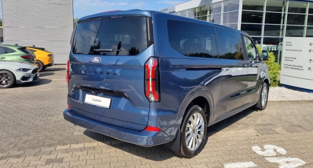 ford tourneo custom x