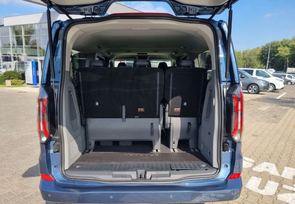 ford tourneo custom x